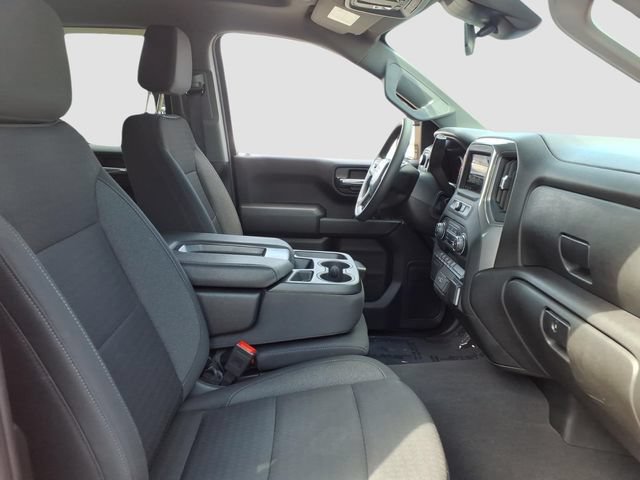 Used 2024 Chevrolet Silverado 1500 Custom w/ Dark Appearance Package AWD/4WD image 17