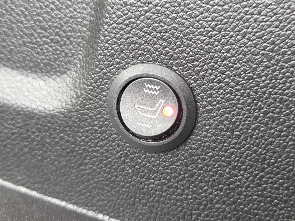 Used 2023 Chevrolet Traverse LS w/ Midnight/Sport Edition FWD image 4