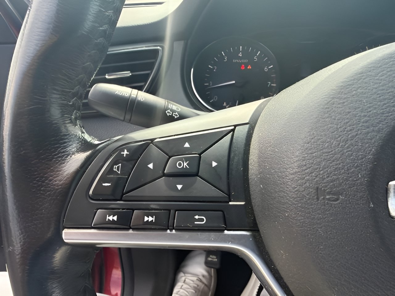 Used 2017 Nissan Rogue Sport SL w/ SL Premium Package AWD/4WD image 19