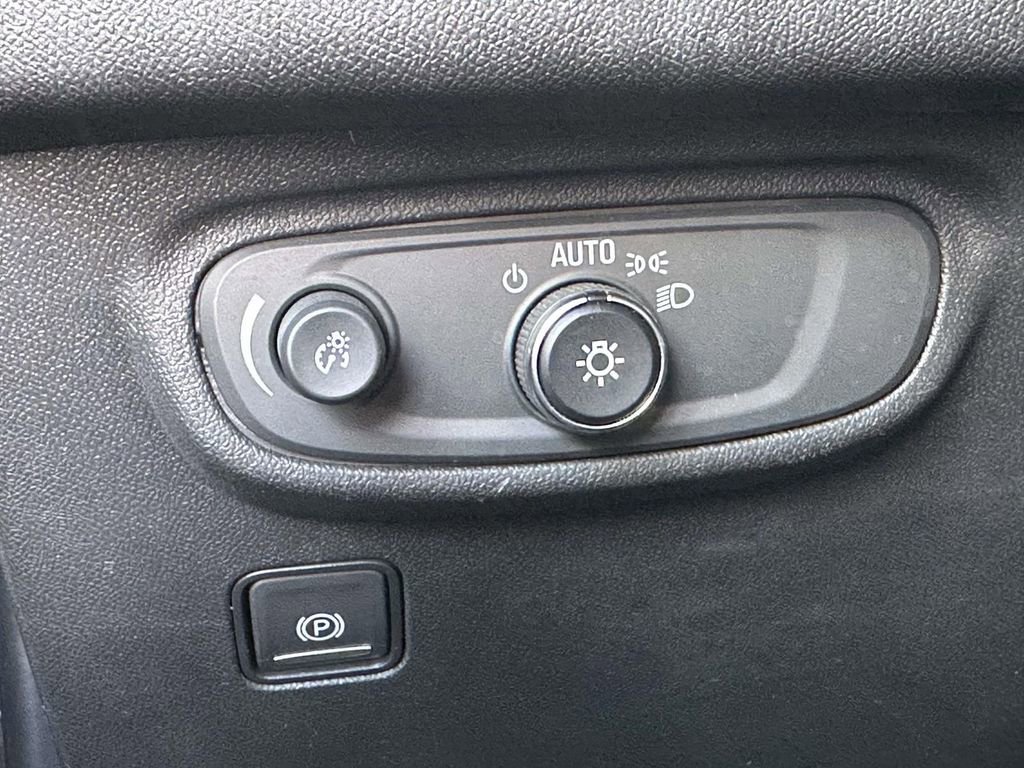 Used 2020 GMC Terrain SLE w/ Driver Convenience Package image 31