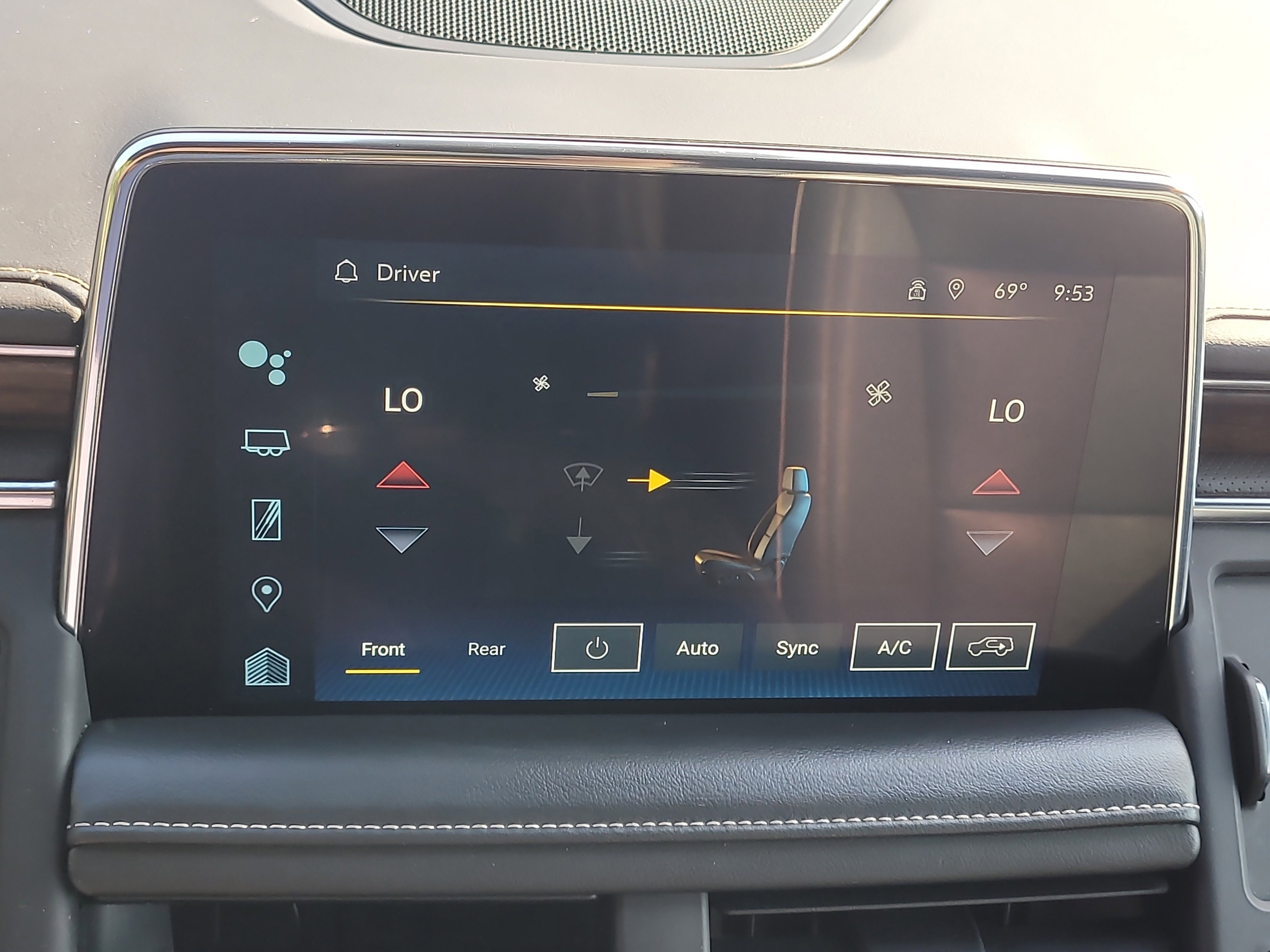 Used 2023 Chevrolet Suburban Premier image 26