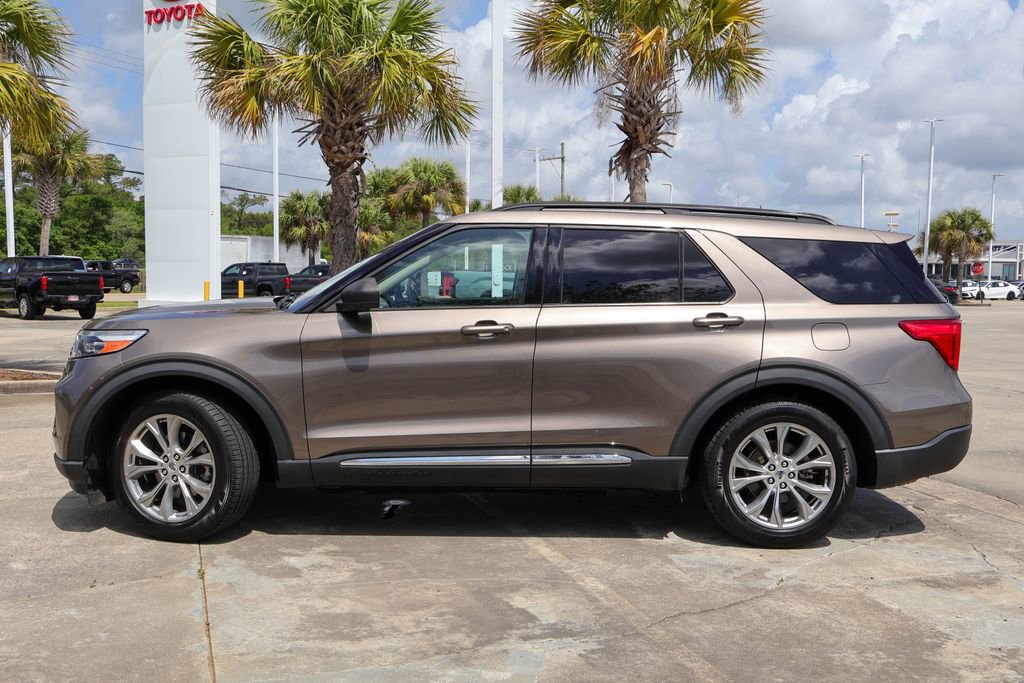 Used 2021 Ford Explorer XLT w/ Equipment Group 202A image 30