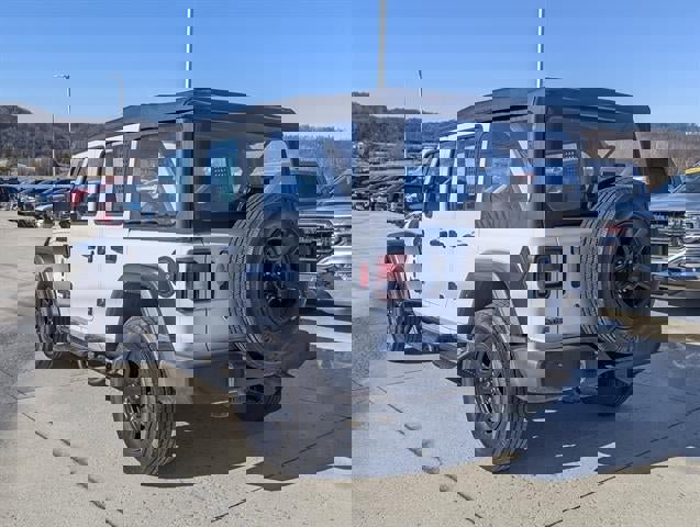 Used 2023 Jeep Wrangler Sport image 8