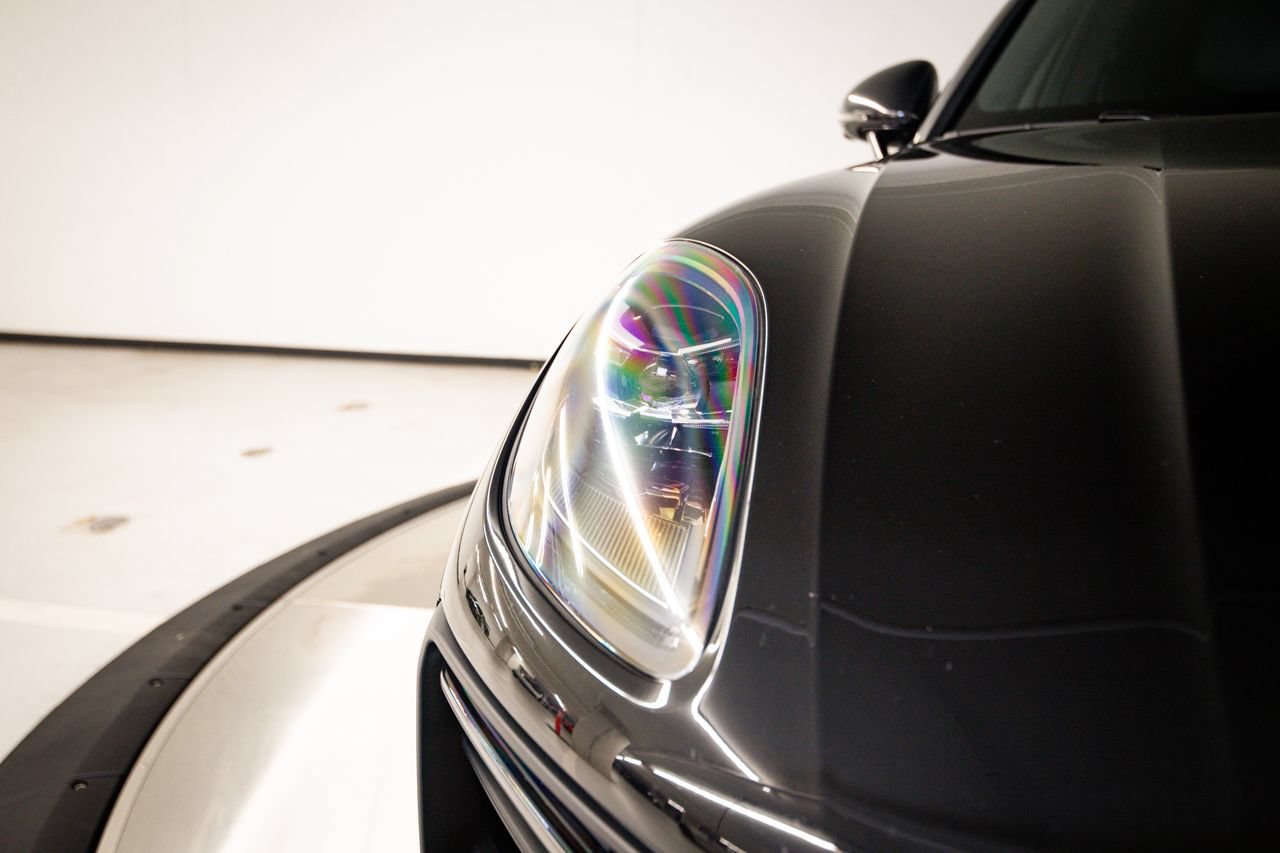 Certified 2023 Porsche Macan S AWD/4WD image 13