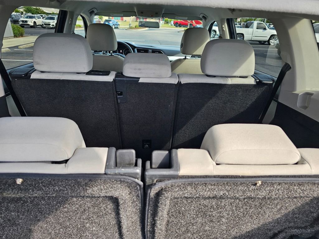Used 2020 Volkswagen Tiguan S FWD image 11