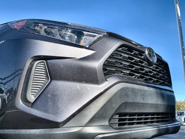 Used 2022 Toyota RAV4 LE AWD/4WD image 45
