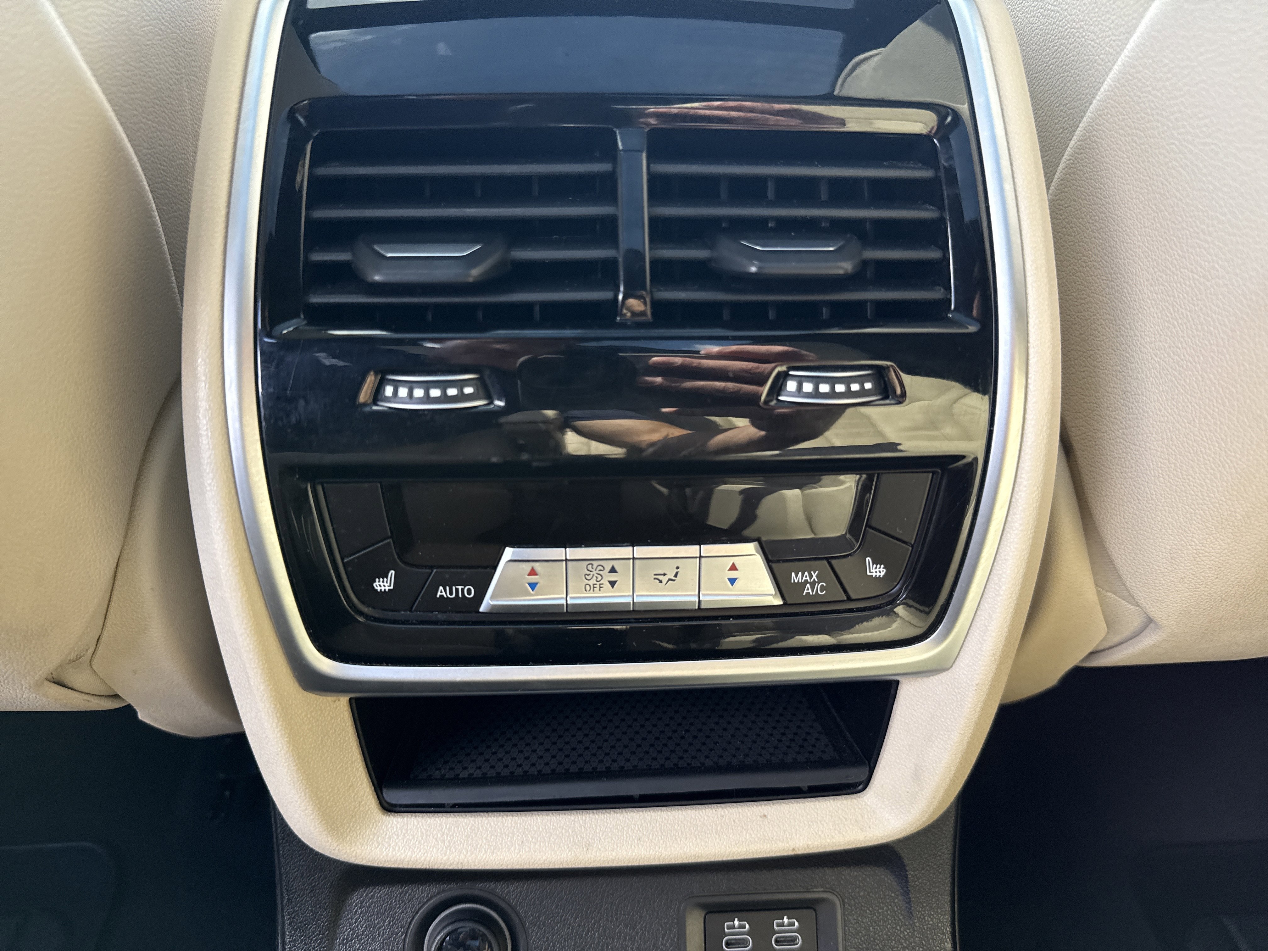 Used 2021 BMW X7 M50i AWD/4WD image 26