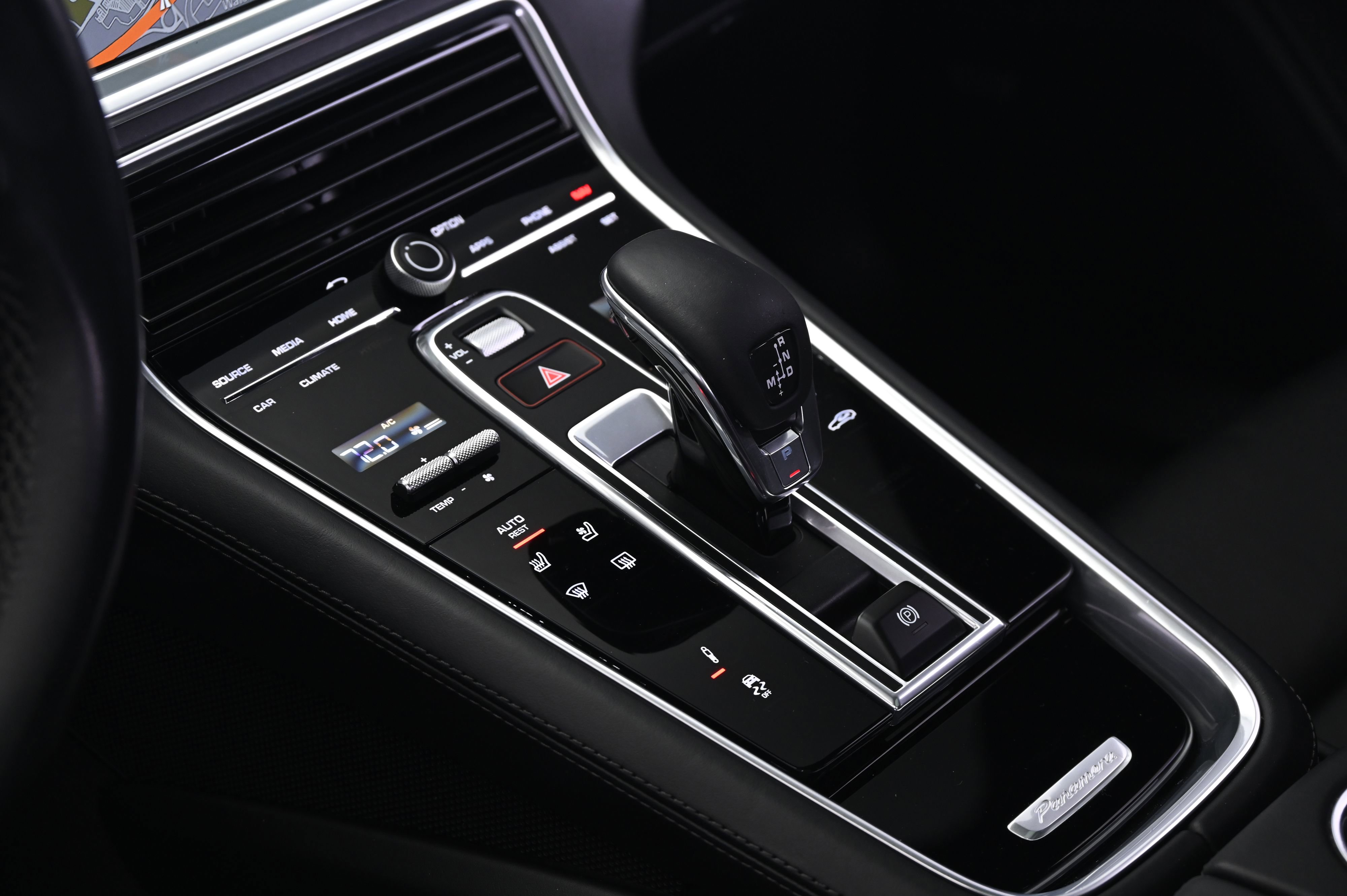 Certified 2020 Porsche Panamera GTS image 34