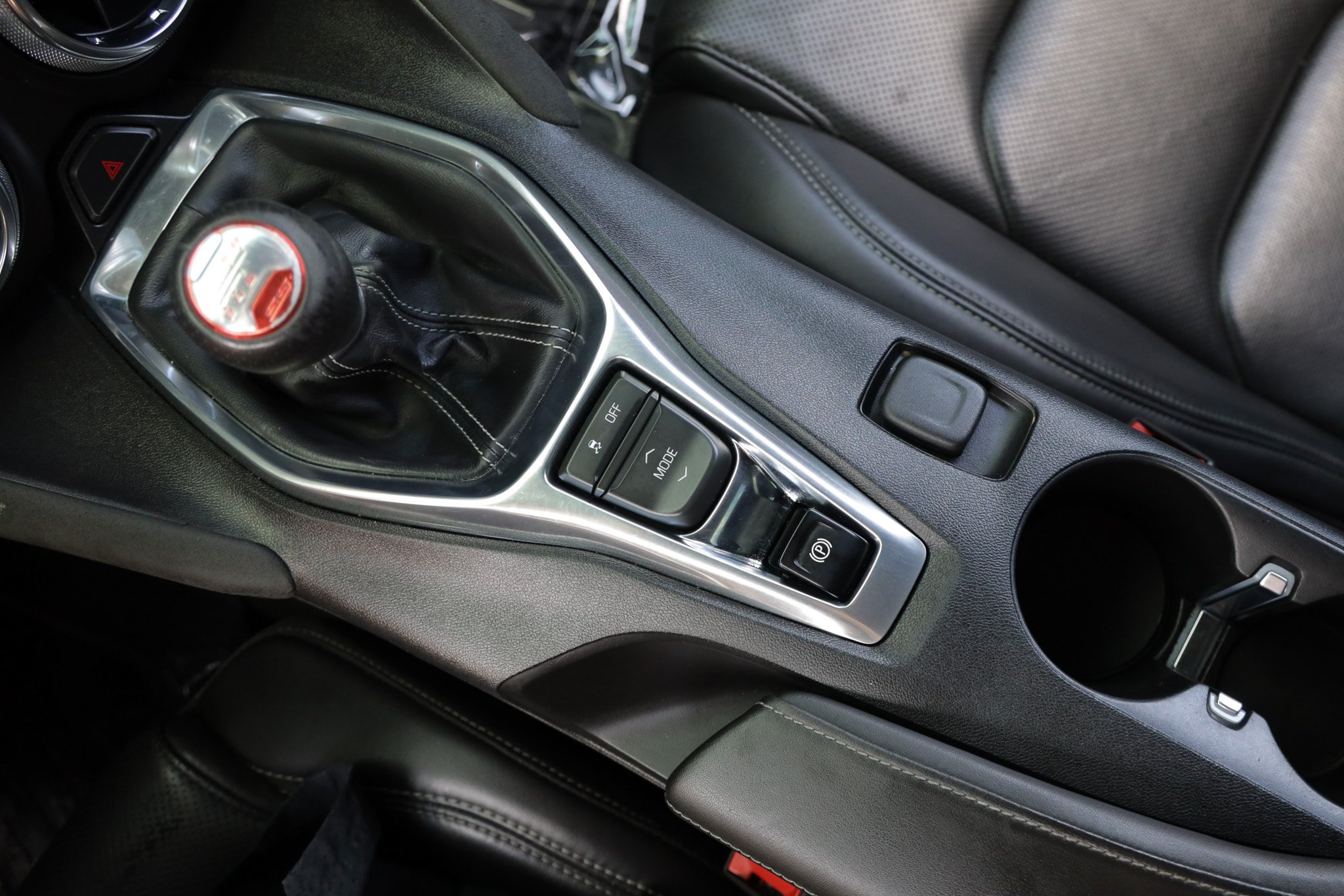 Used 2016 Chevrolet Camaro SS RWD image 38