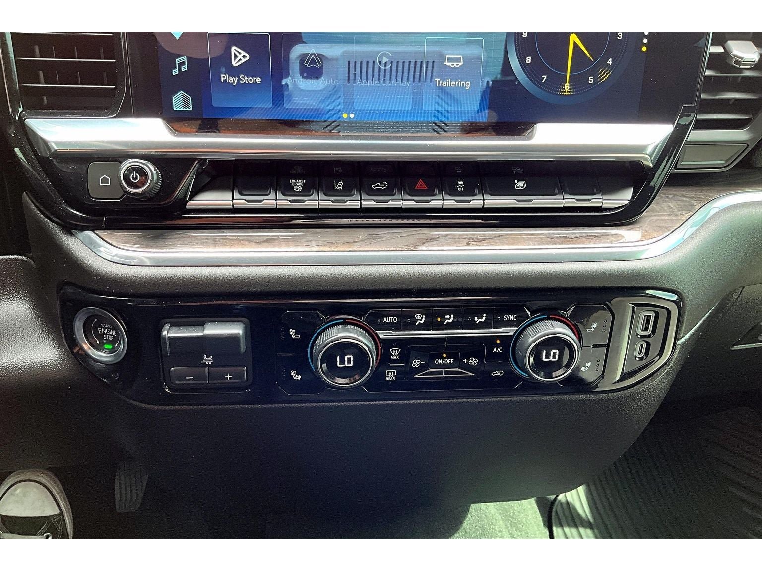 Used 2025 Chevrolet Silverado 3500 LTZ AWD/4WD image 24