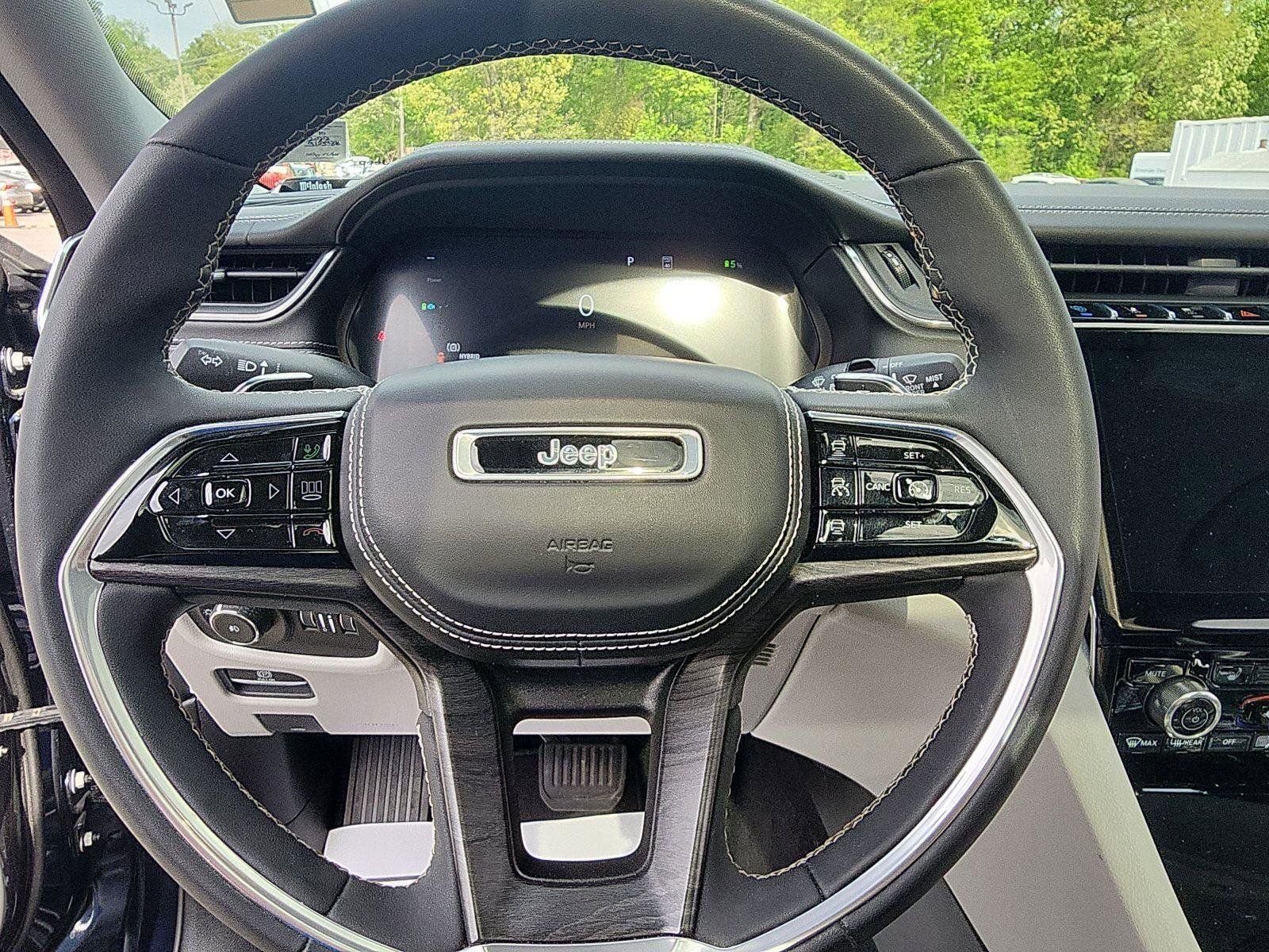 Used 2022 Jeep Grand Cherokee Overland image 15