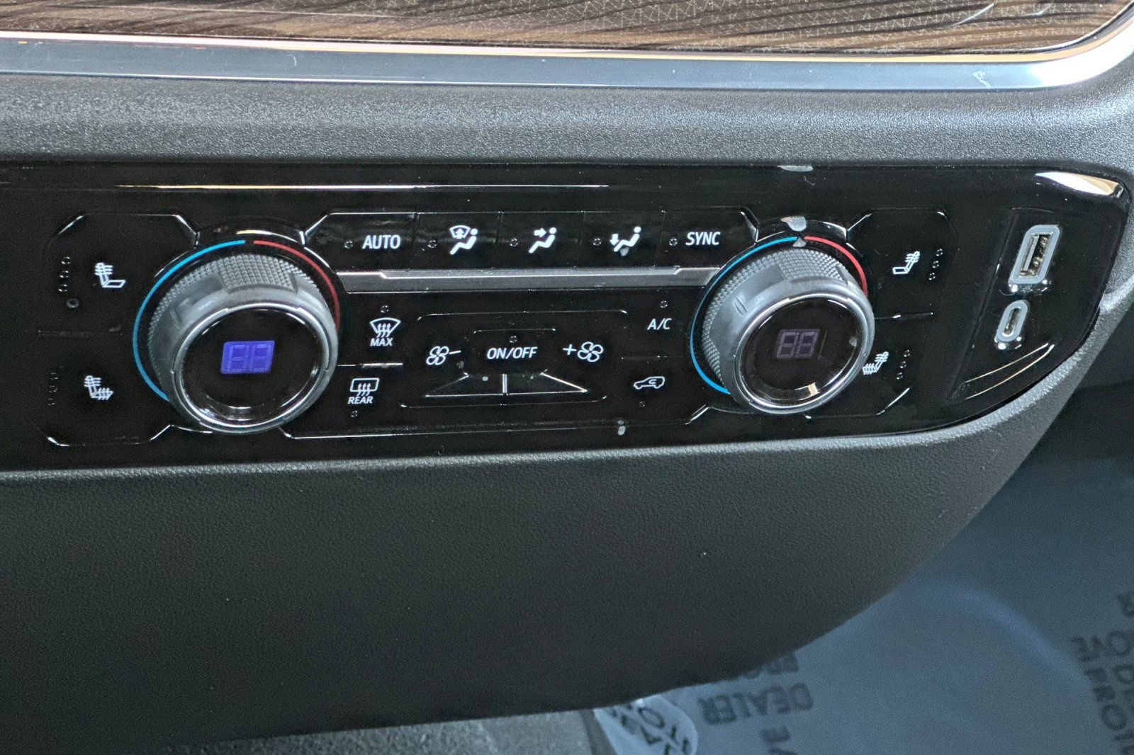 Used 2022 Chevrolet Silverado 1500 RST image 25