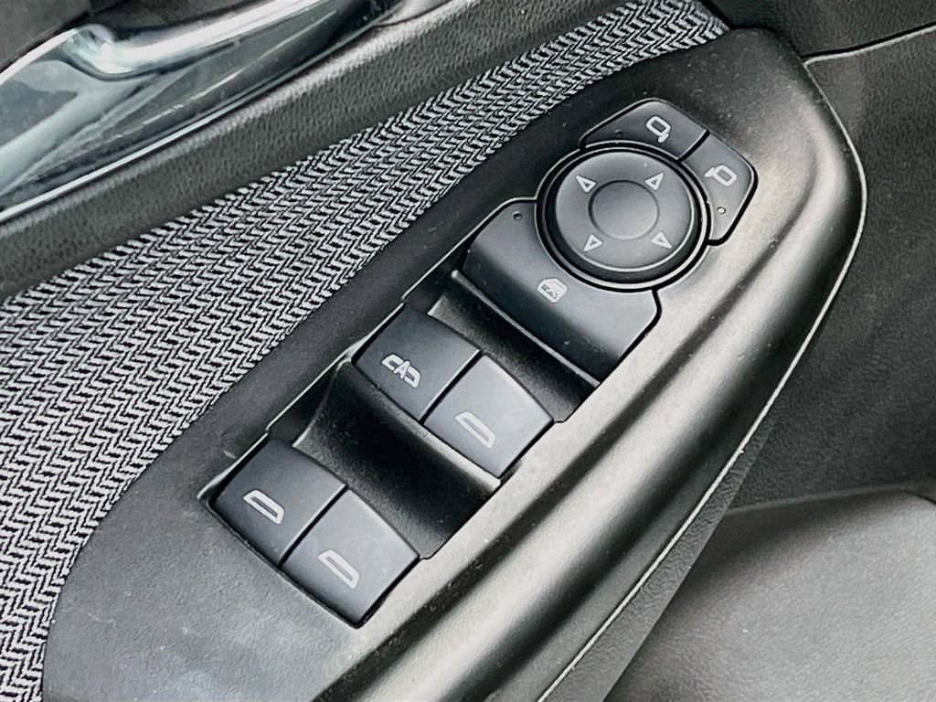 Used 2023 Chevrolet TrailBlazer LT w/ Convenience Package FWD image 17