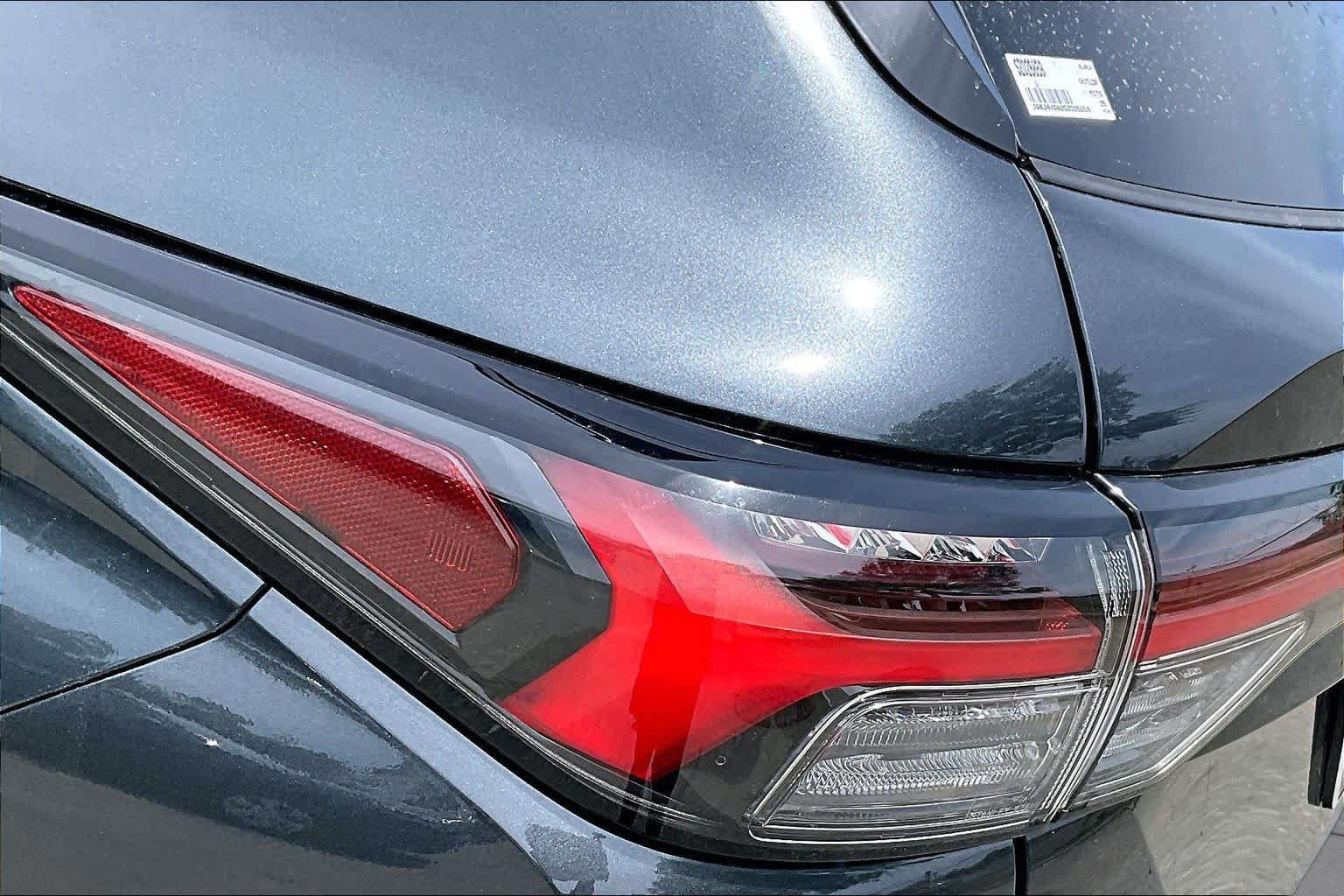 Used 2025 Mitsubishi Outlander SE AWD/4WD image 29