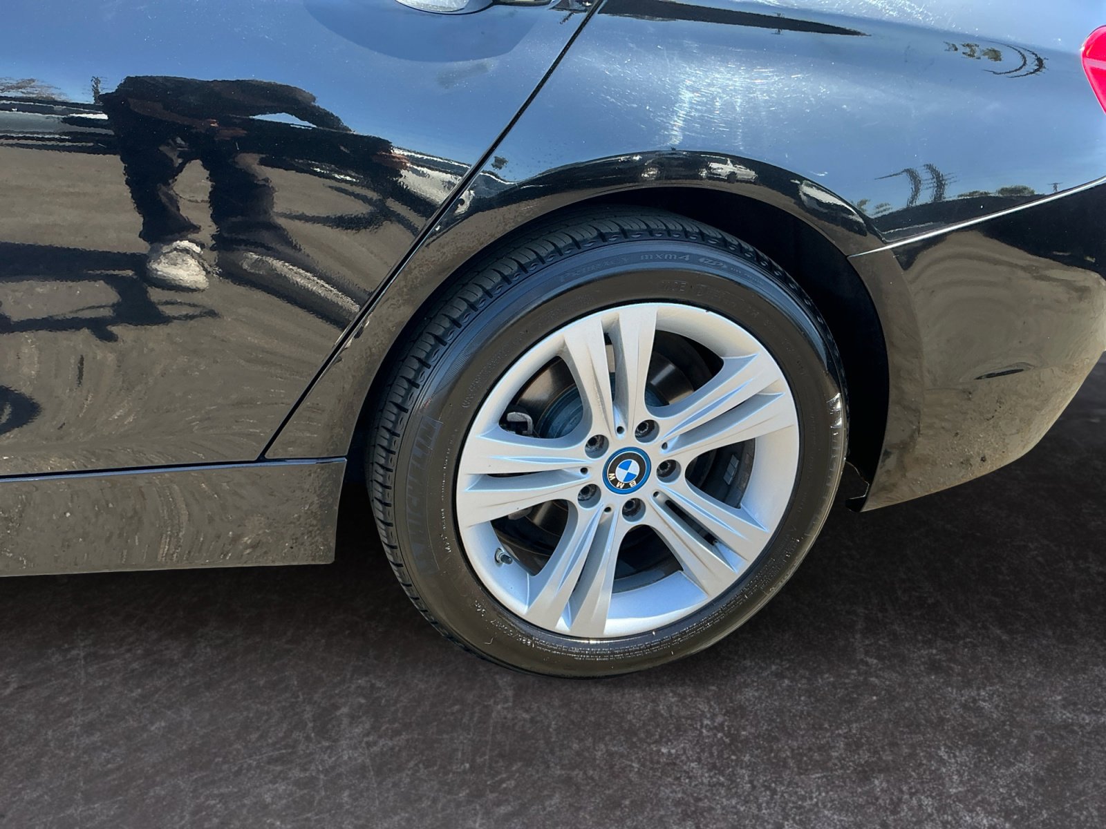 Used 2018 BMW 330e image 9