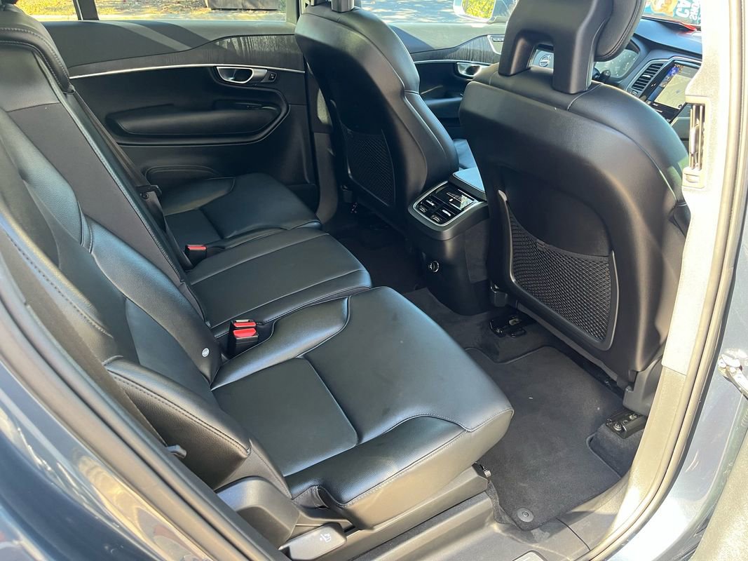 Used 2020 Volvo XC90 T5 Momentum image 21