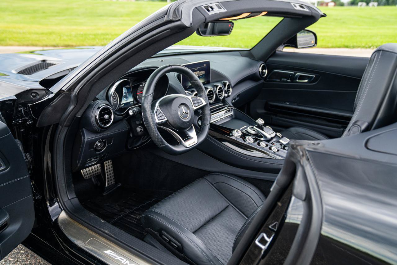 Used 2019 Mercedes-Benz AMG GT Roadster image 38