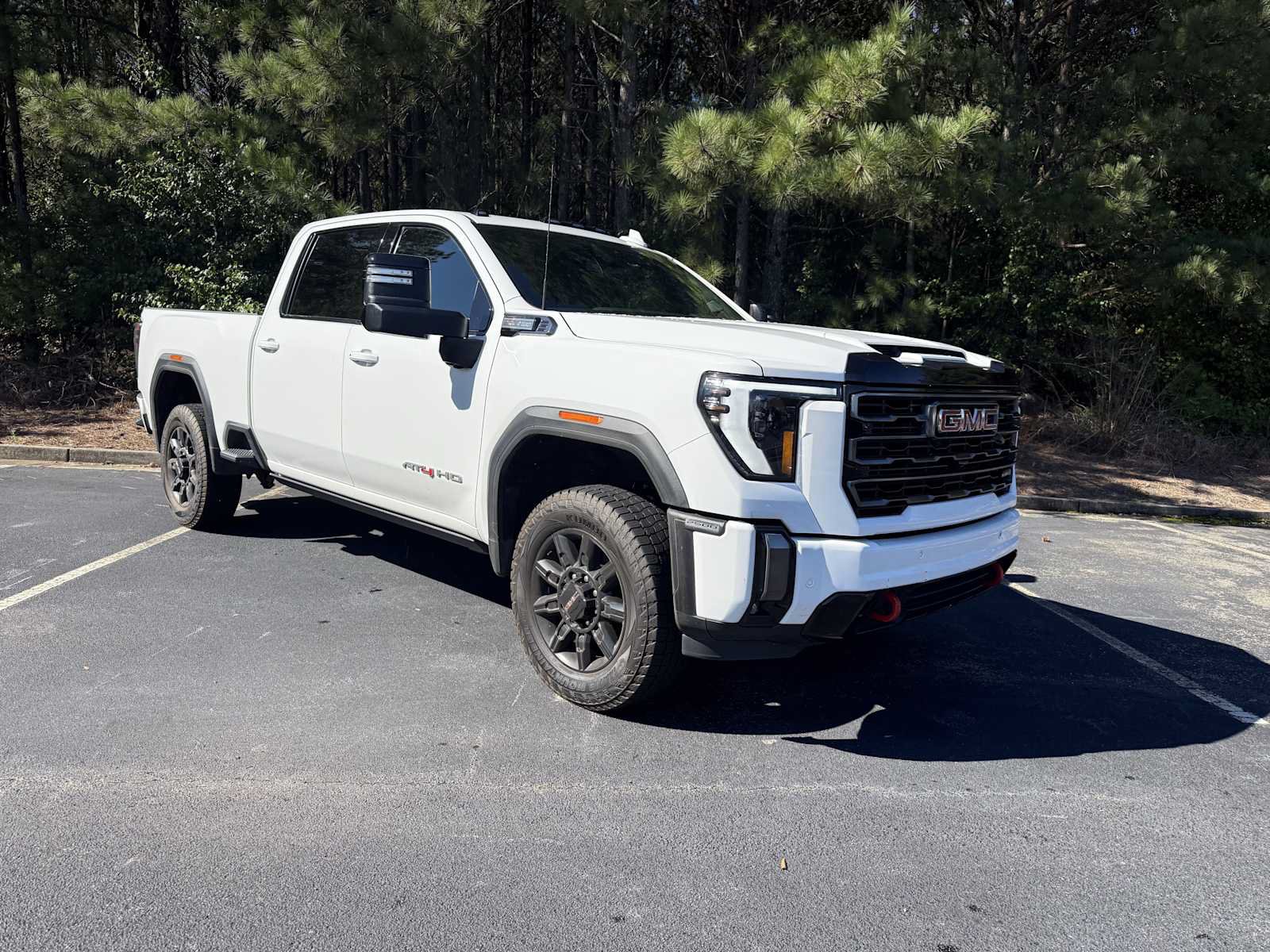 Used 2024 GMC Sierra 2500 AT4 w/ AT4 Preferred Package AWD/4WD image 2