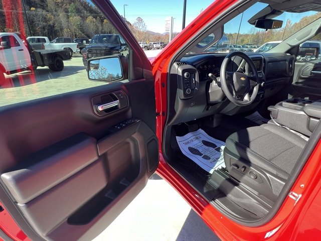 Used 2025 Chevrolet Silverado 1500 Custom image 10