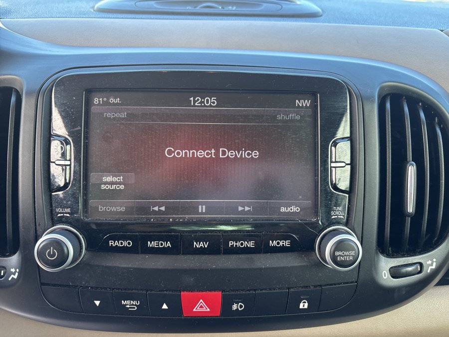 Used 2014 FIAT 500L Lounge FWD image 24