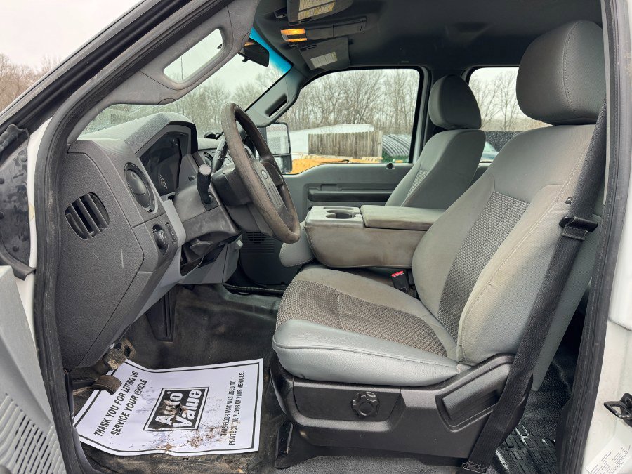 Used 2013 Ford F250 XL w/ Camper Pkg image 15