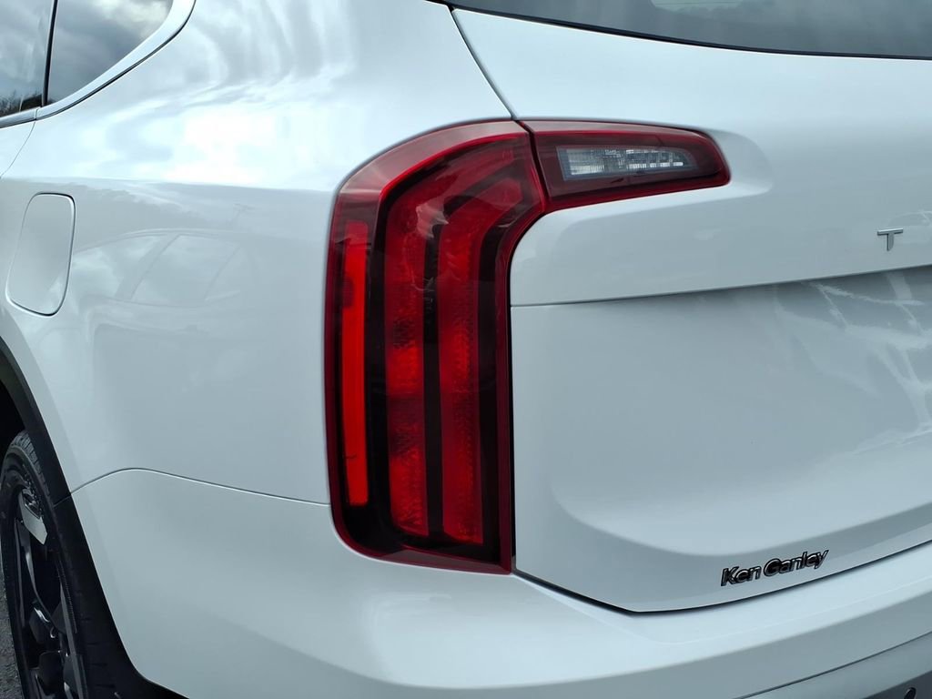 Certified 2024 Kia Telluride S w/ S Sunroof Package AWD/4WD image 12