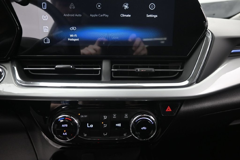 New 2026 Chevrolet Trax LT w/ Driver Confidence Package FWD image 20