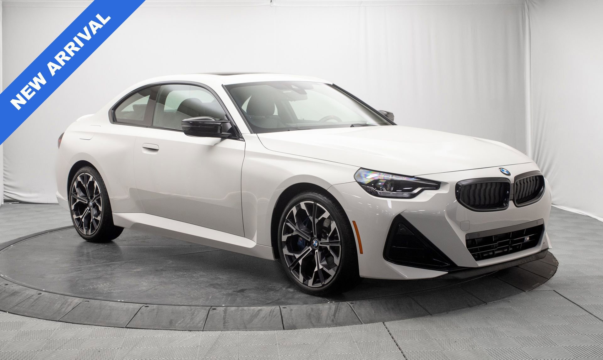 Used 2025 BMW M240i xDrive Coupe image 9