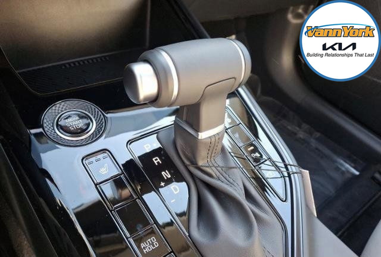 New 2025 Kia Niro EX Touring image 7