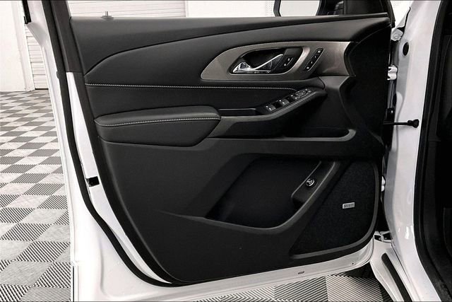 Used 2023 Chevrolet Traverse Premier image 21