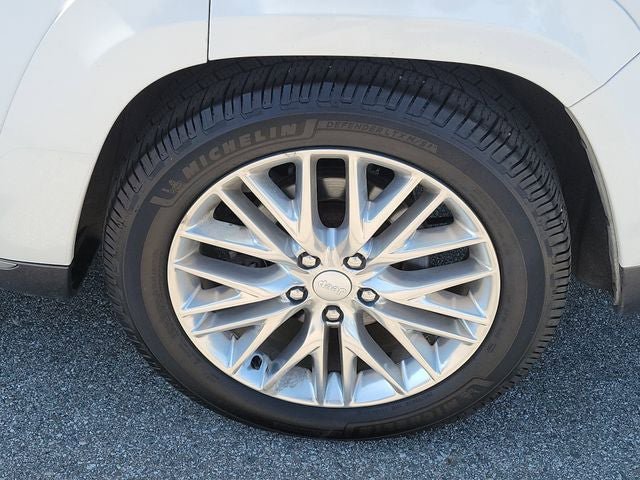Used 2017 Jeep Grand Cherokee Summit AWD/4WD image 30