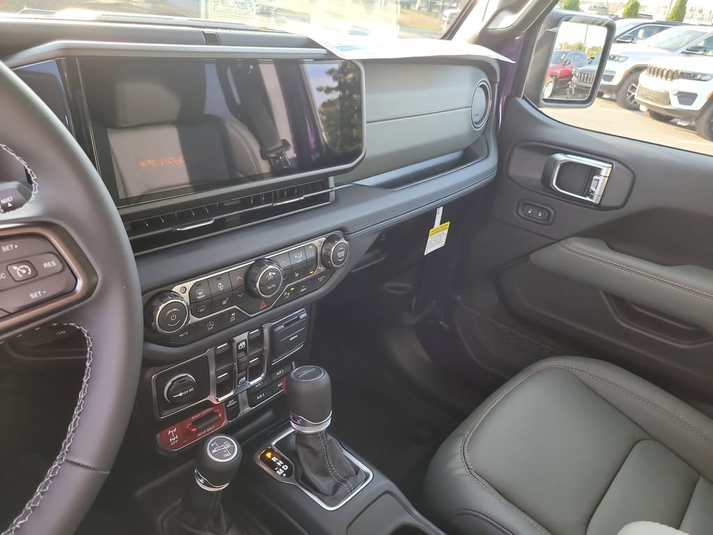 New 2026 Jeep Gladiator Mojave AWD/4WD image 23