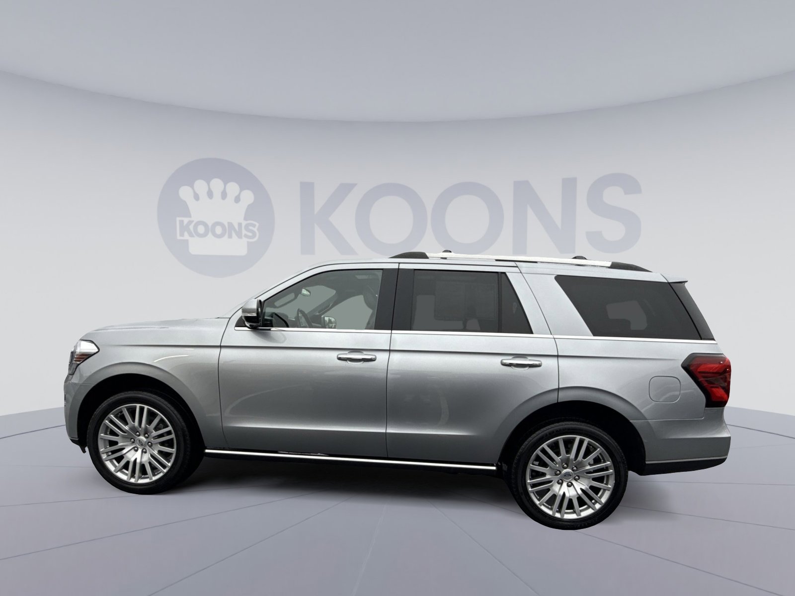 Used 2024 Ford Expedition Limited image 2