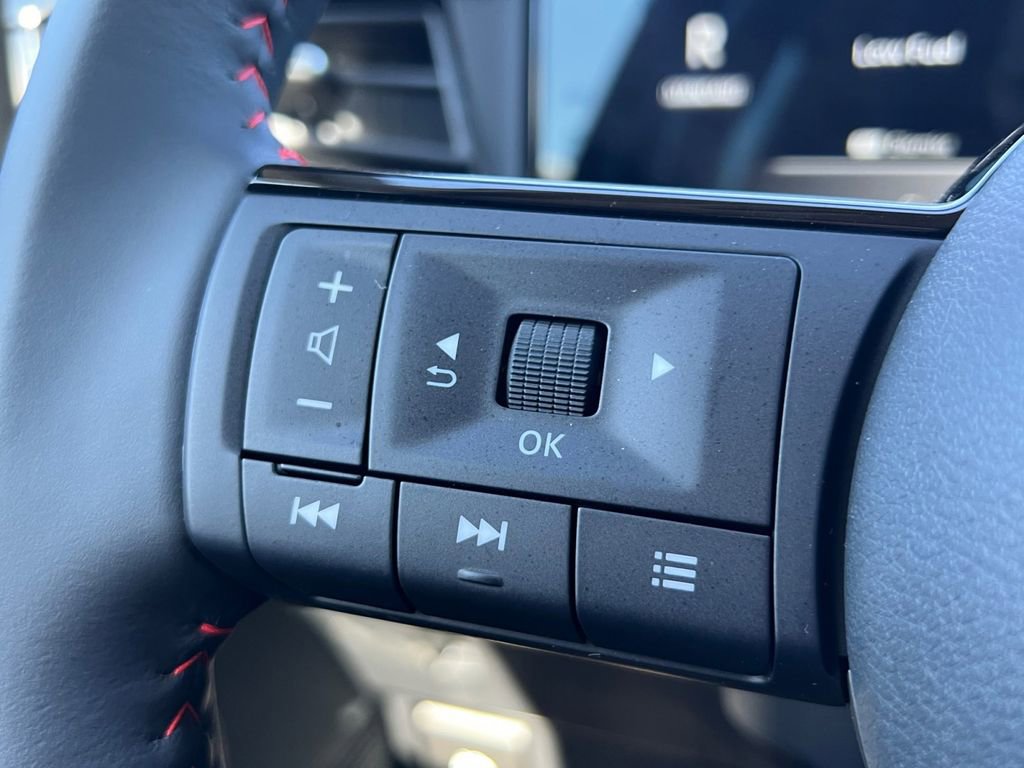 New 2026 Nissan Kicks SR image 10