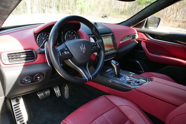 Used 2022 Maserati Levante Modena image 2