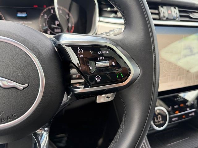 Used 2025 Jaguar F-PACE R-Dynamic S AWD/4WD image 23