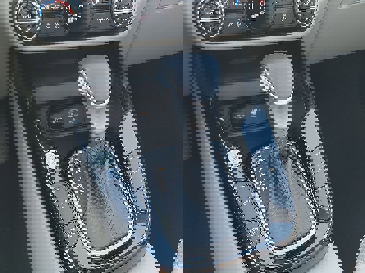 Used 2024 Kia Soul EX image 18