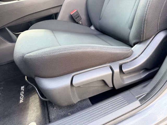 Used 2023 Nissan Rogue S AWD/4WD image 15