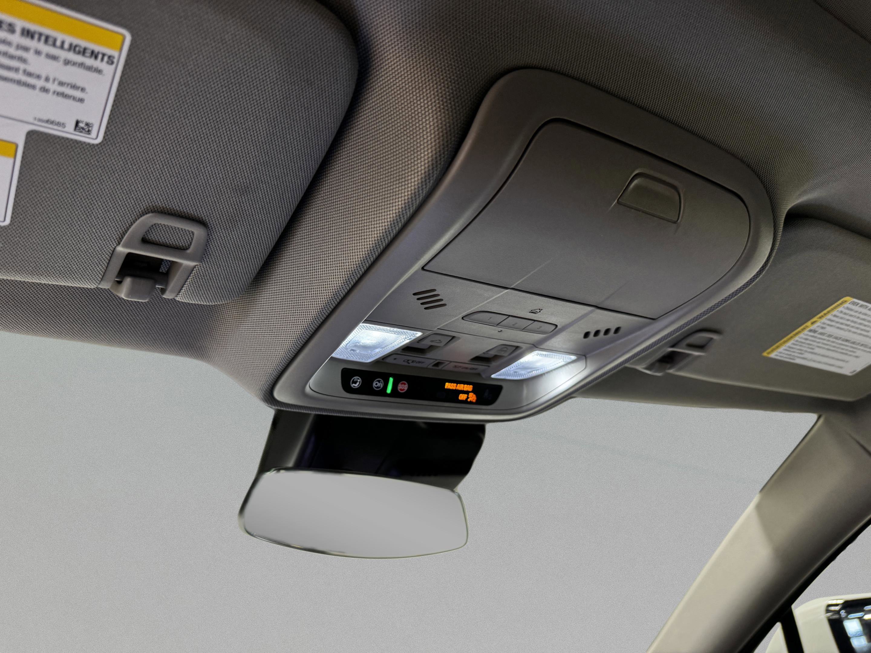 Used 2022 Cadillac XT4 Luxury w/ Driver Awareness Package FWD image 35