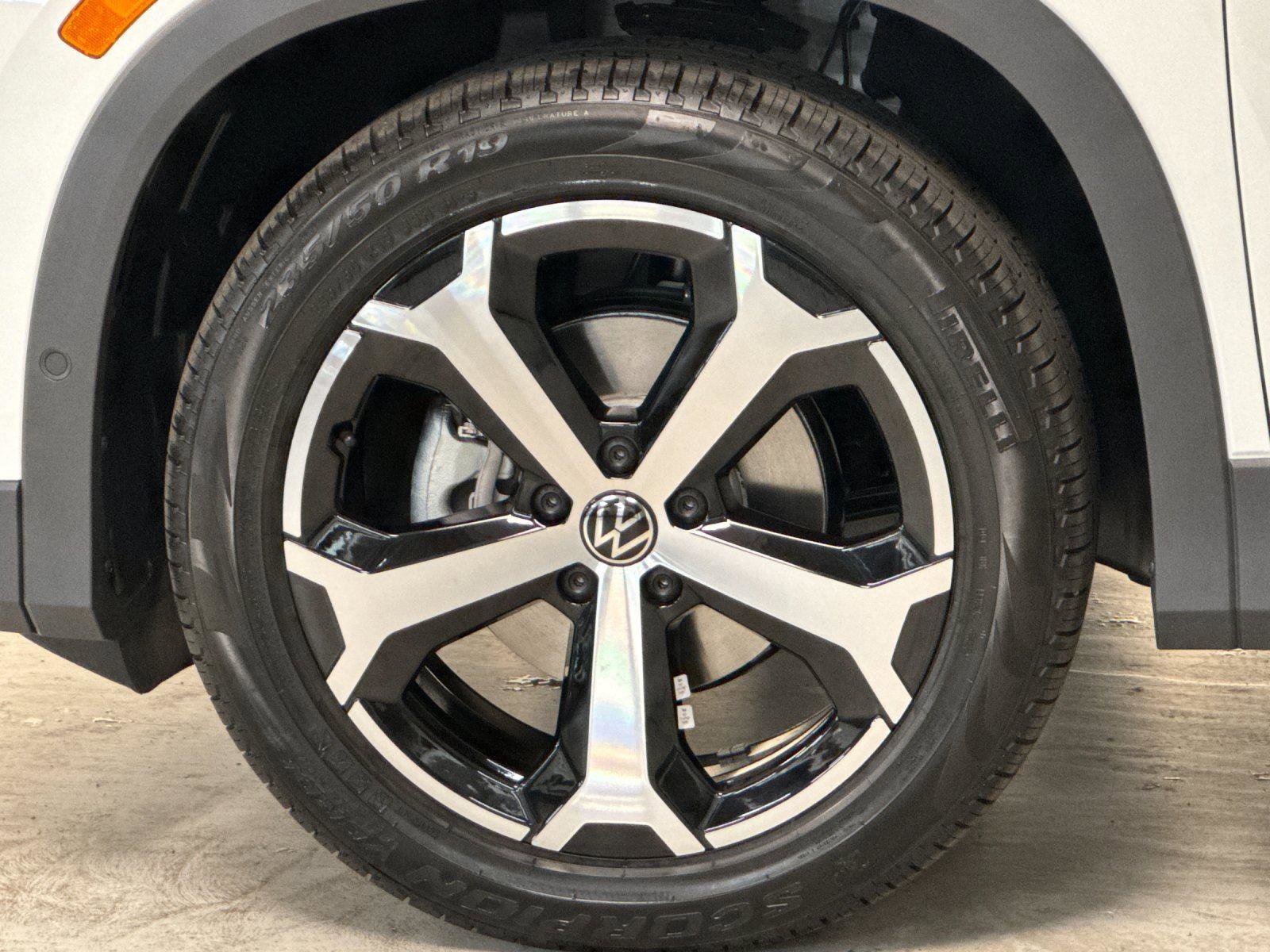 New 2026 Volkswagen Tiguan SE image 25