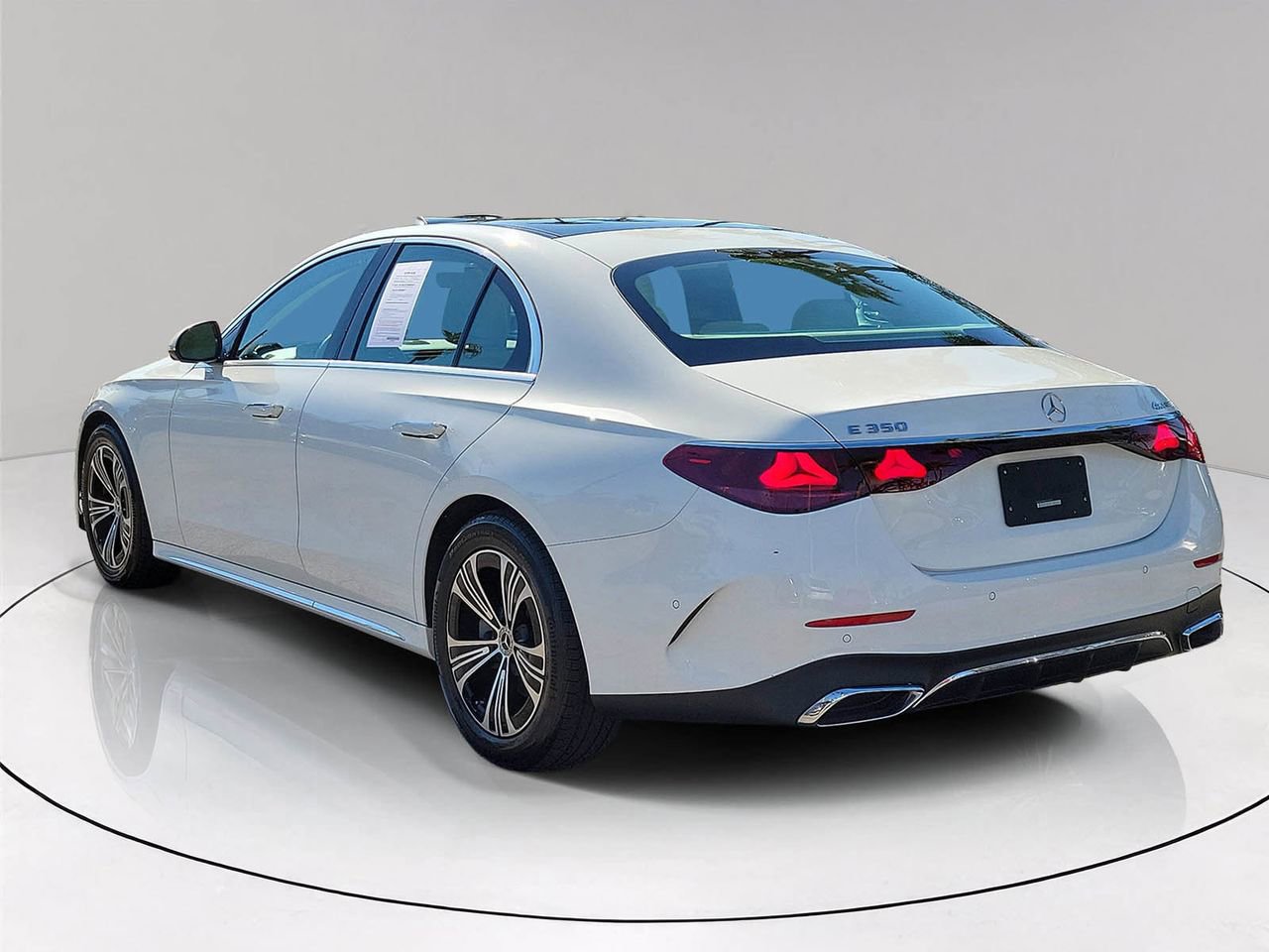 Certified 2024 Mercedes-Benz E 350 4MATIC Sedan image 4