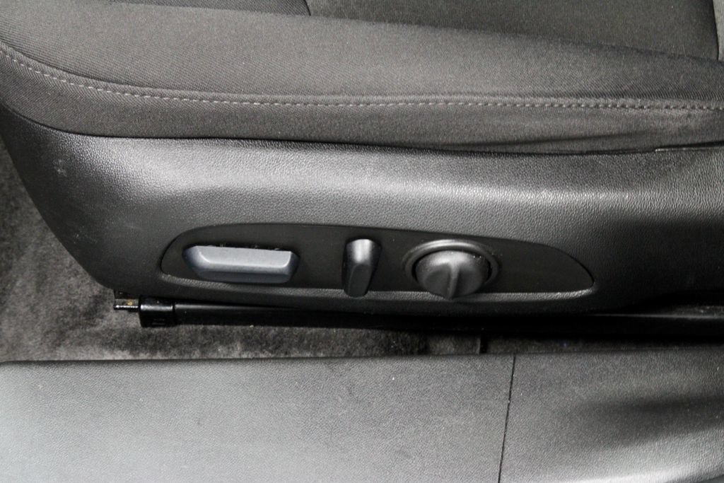 Used 2023 Chevrolet Malibu LT FWD image 23