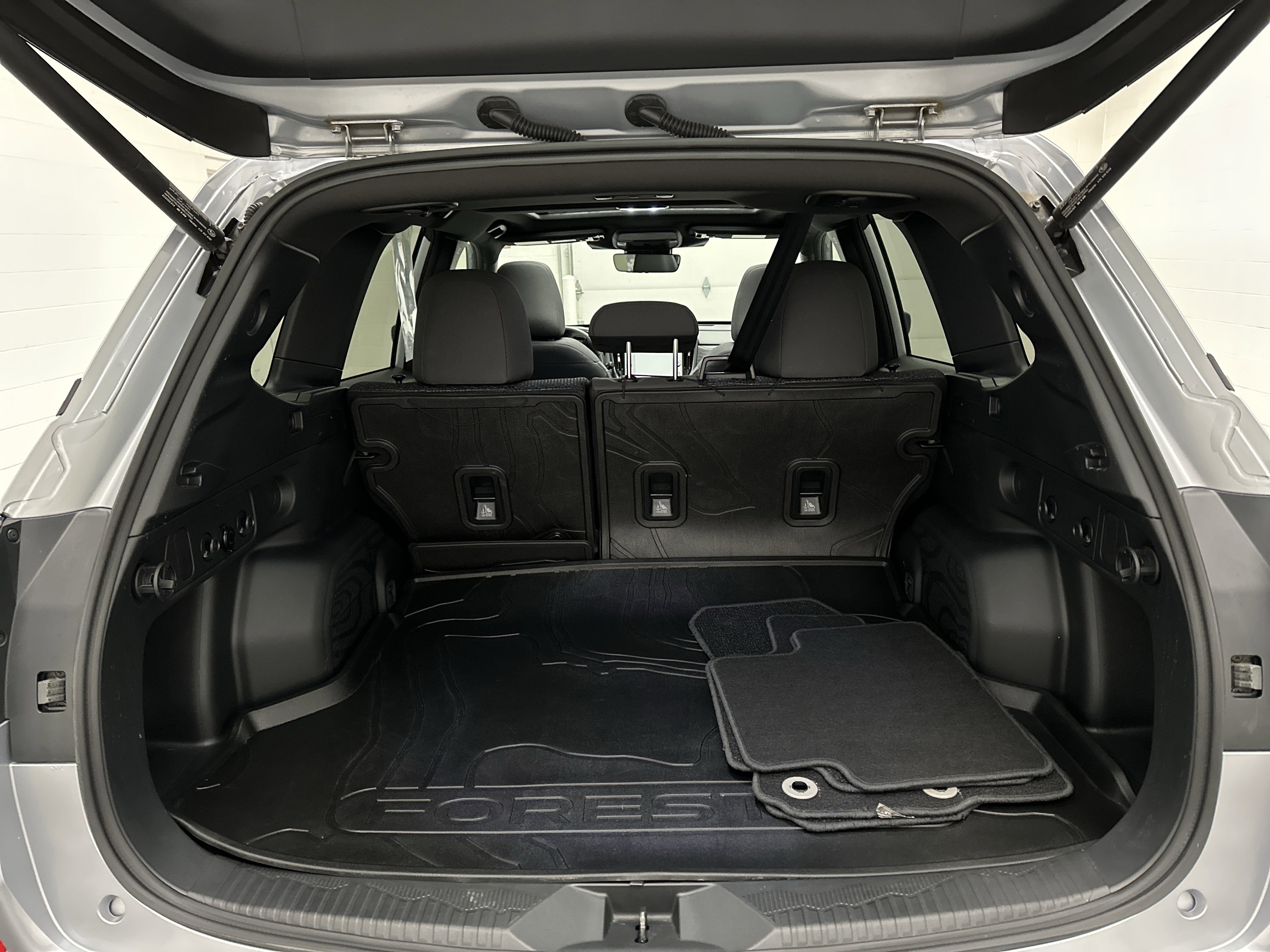 Certified 2025 Subaru Forester Premium image 12