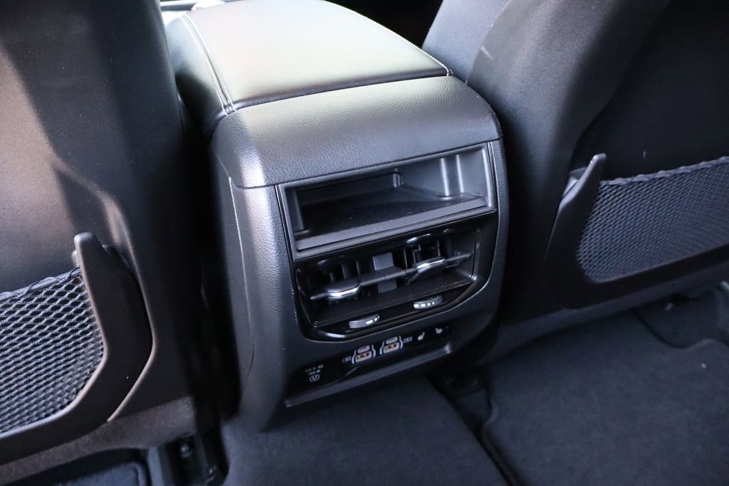 Used 2023 Jeep Grand Cherokee Limited image 38