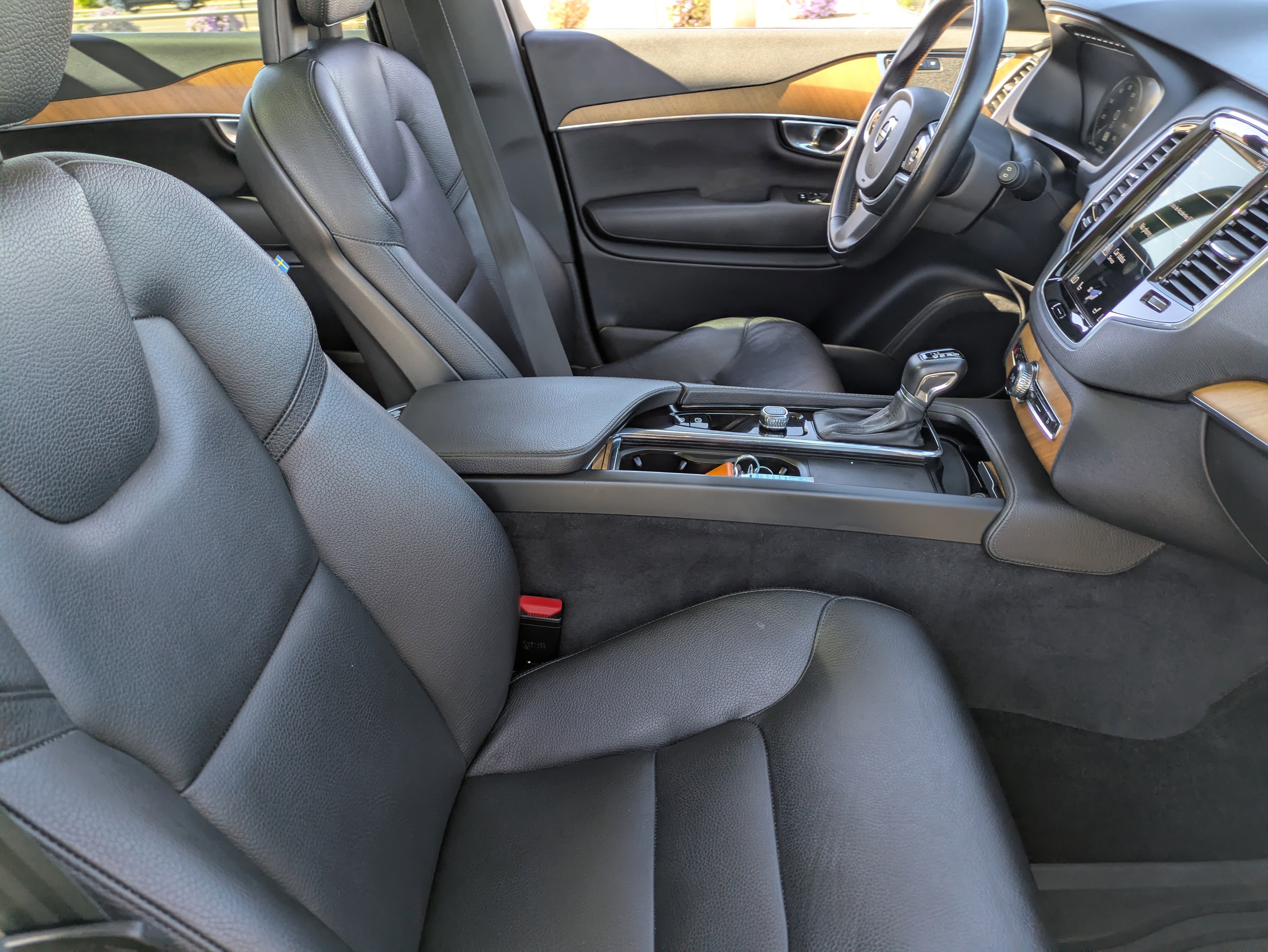 Used 2022 Volvo XC90 T5 Momentum w/ Advanced Package image 12