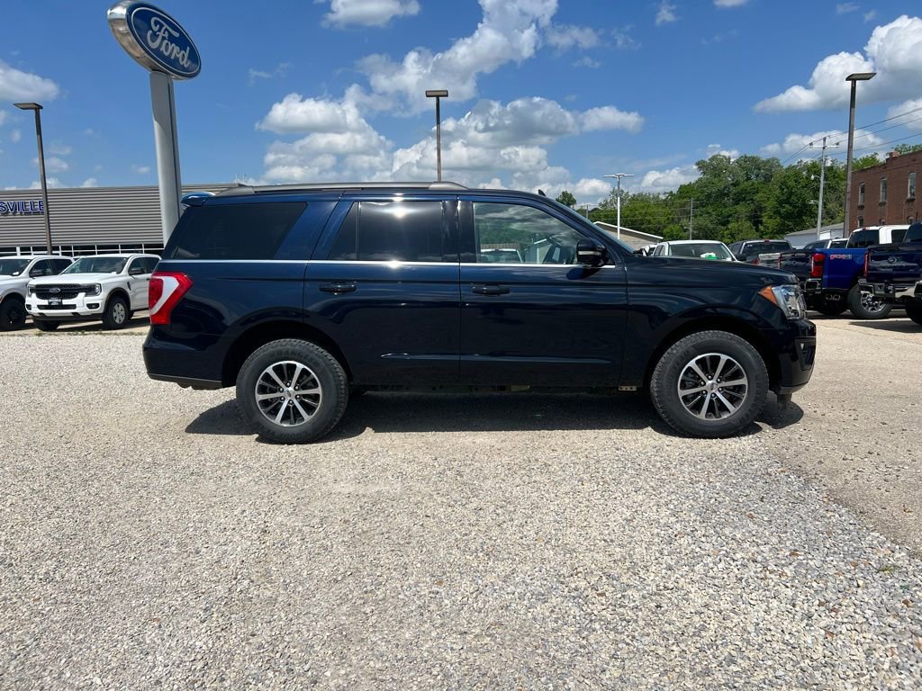 Used 2021 Ford Expedition XLT AWD/4WD image 9