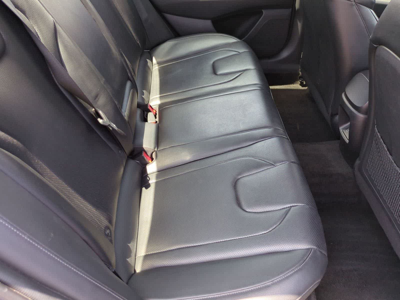 Used 2024 Hyundai Elantra Limited FWD image 20