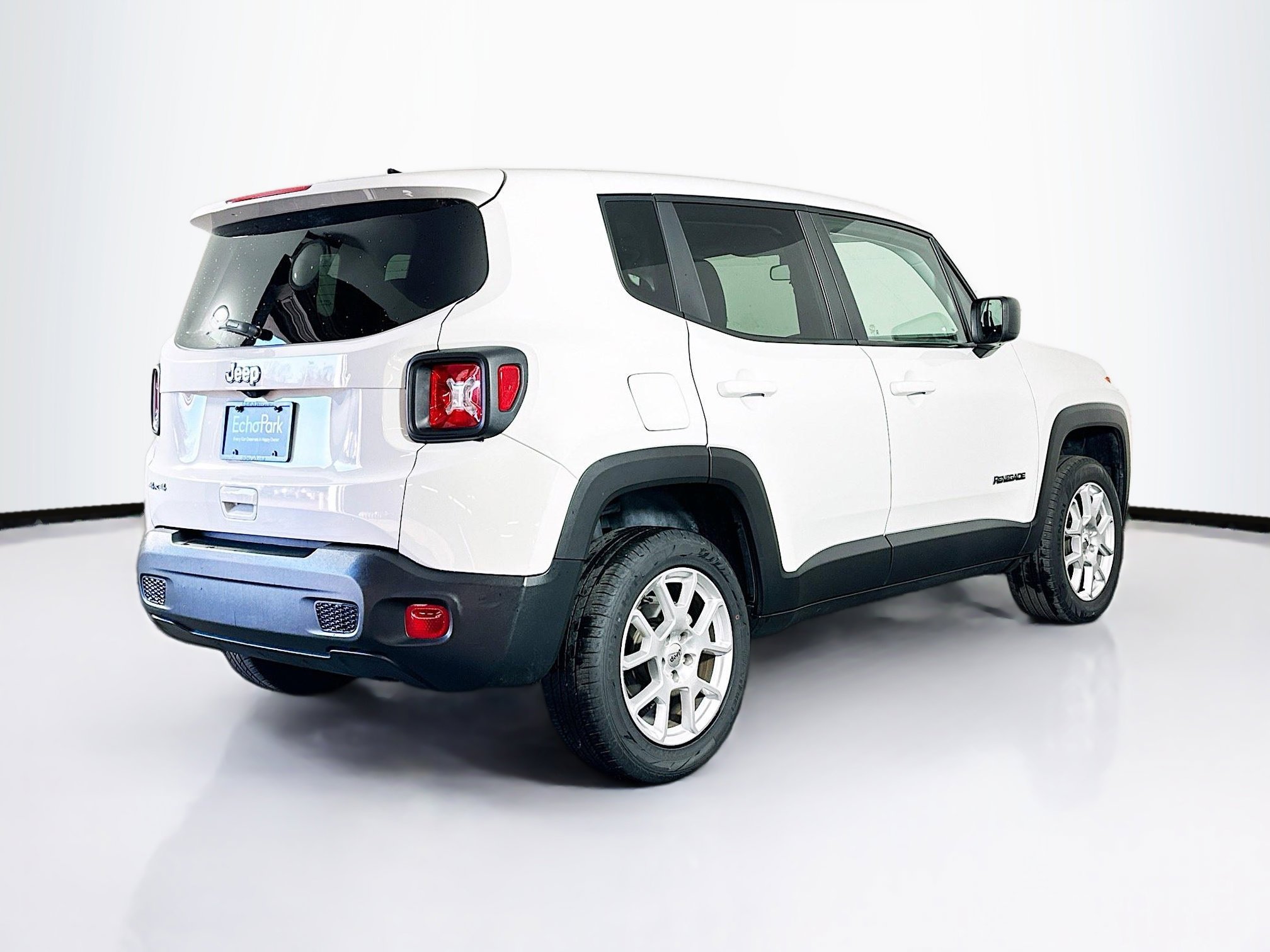 Used 2023 Jeep Renegade Latitude image 9
