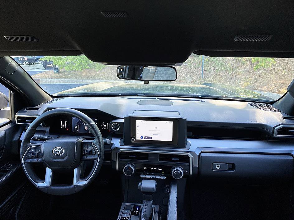 Certified 2025 Toyota 4Runner SR5 AWD/4WD image 4