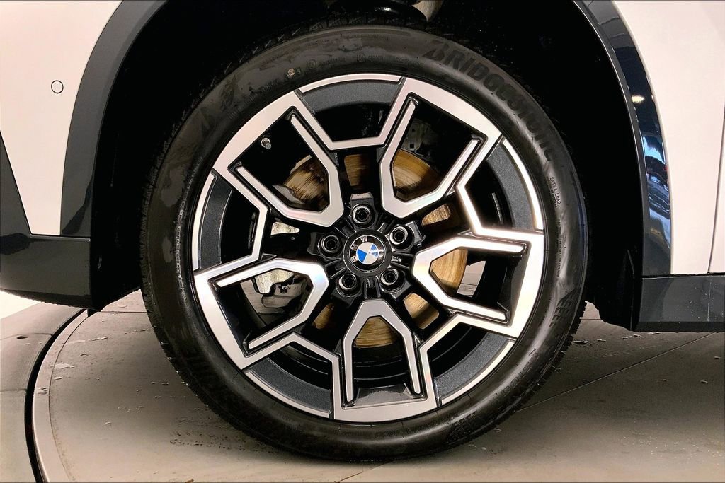 New 2026 BMW X1 xDrive28i w/ Convenience Package image 9